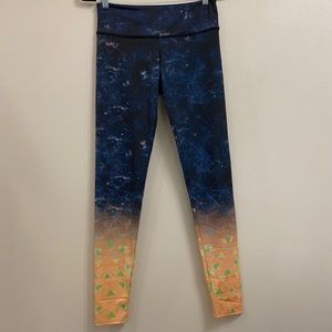 Onzie yoga leggings